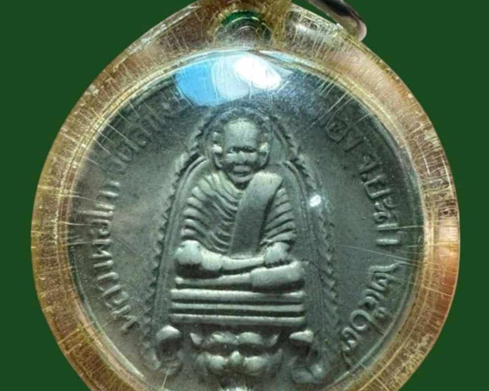 received_1166337891466644-1